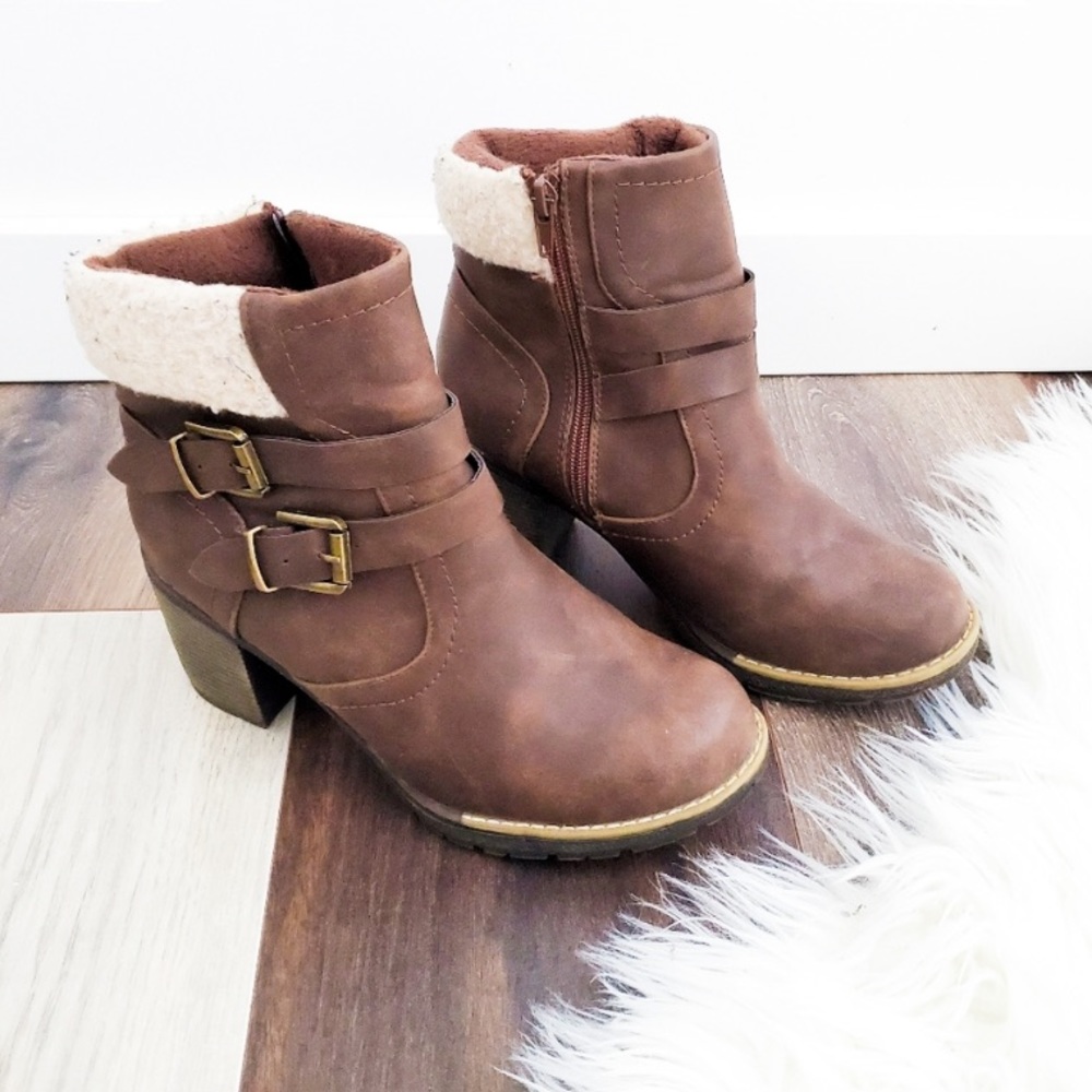 Heeled booties